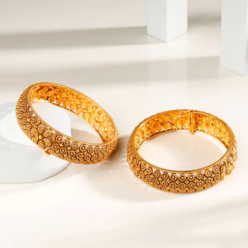 Nishika Divine Design Bangles